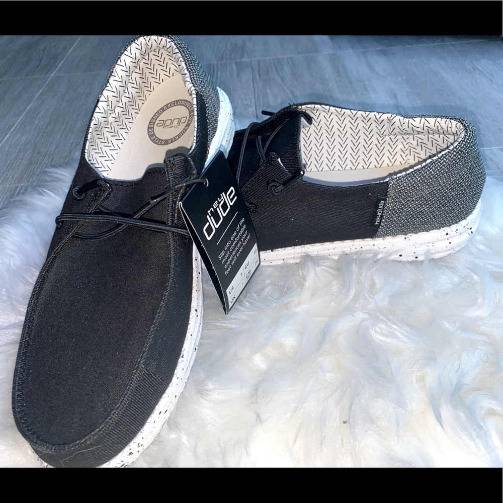 Hey Dudes women’s shoes